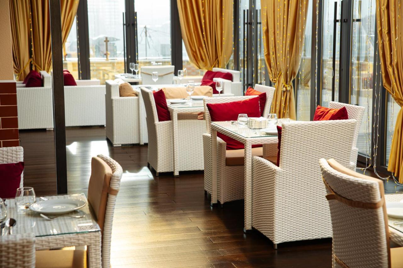 Hotel Reikartz Sky Almaty Exterior foto