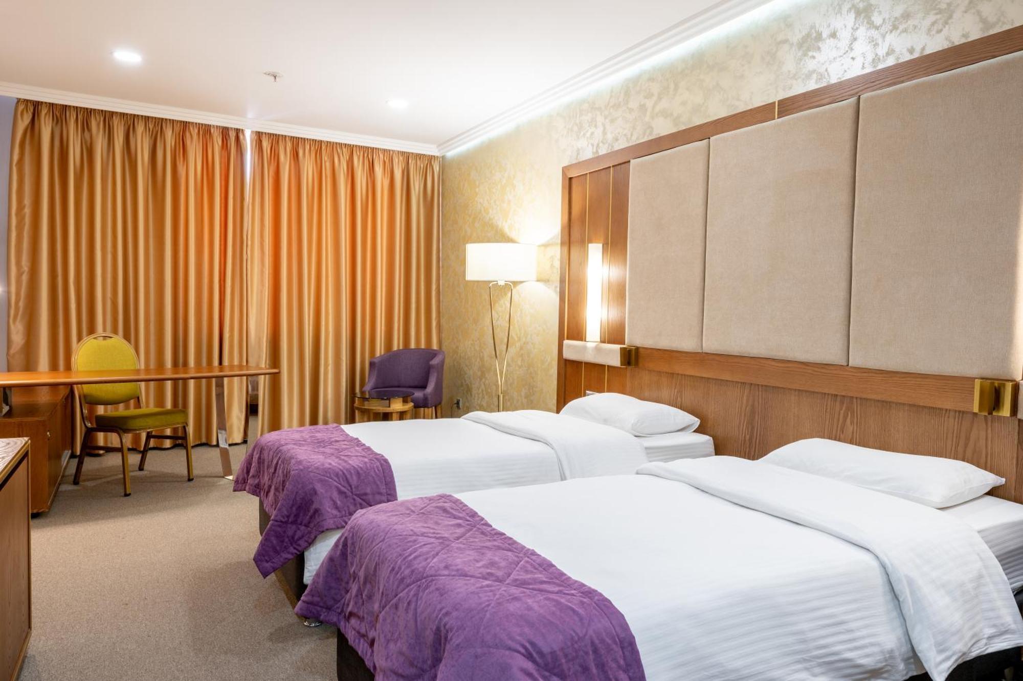 Hotel Reikartz Sky Almaty Exterior foto